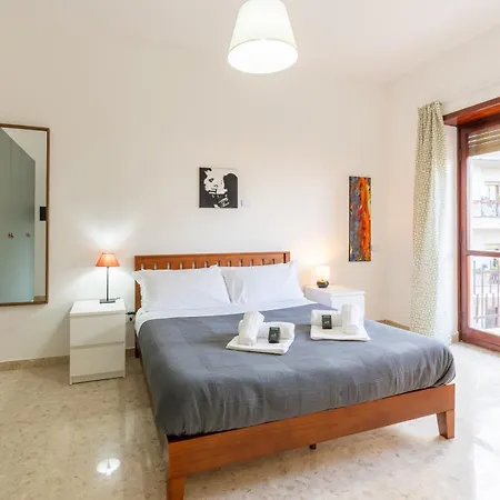 Appartement Contemporary Artist - *