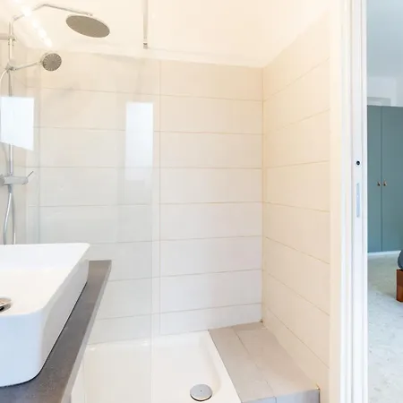 Apartamento Contemporary Artist - *