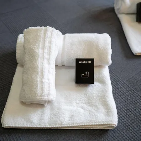 Apartamento Contemporary Artist - *