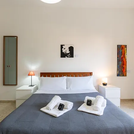 Contemporary Artist - Rome