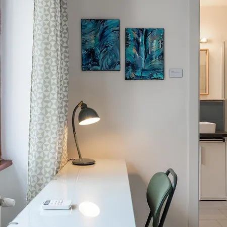 Contemporary Artist - Appartement *