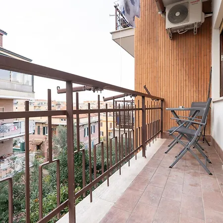 Appartement Contemporary Artist - *