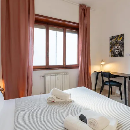 Appartement Contemporary Artist - *